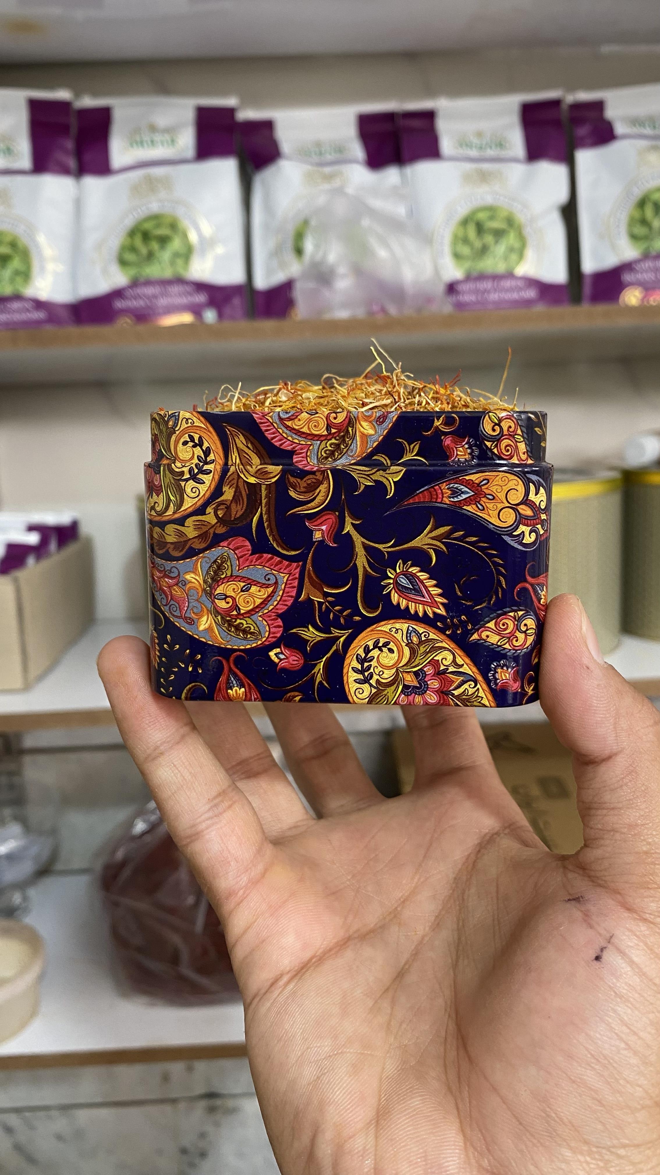  ریشه زعفران چهار مثقالی بسته بندی خاتم 