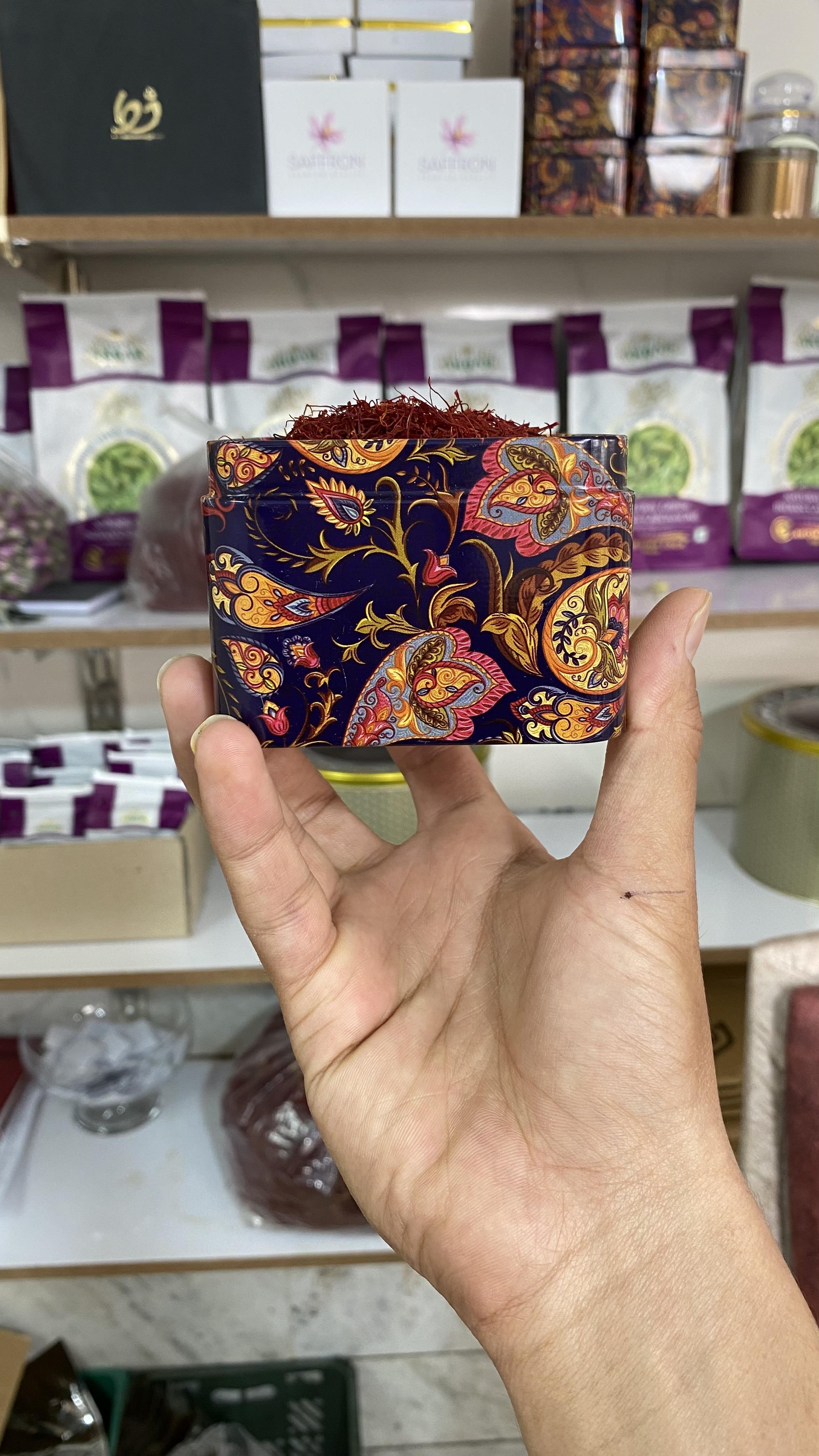  زعفران سرگل درجه یک ۴۰ گرمی بسته بندی خاتم 