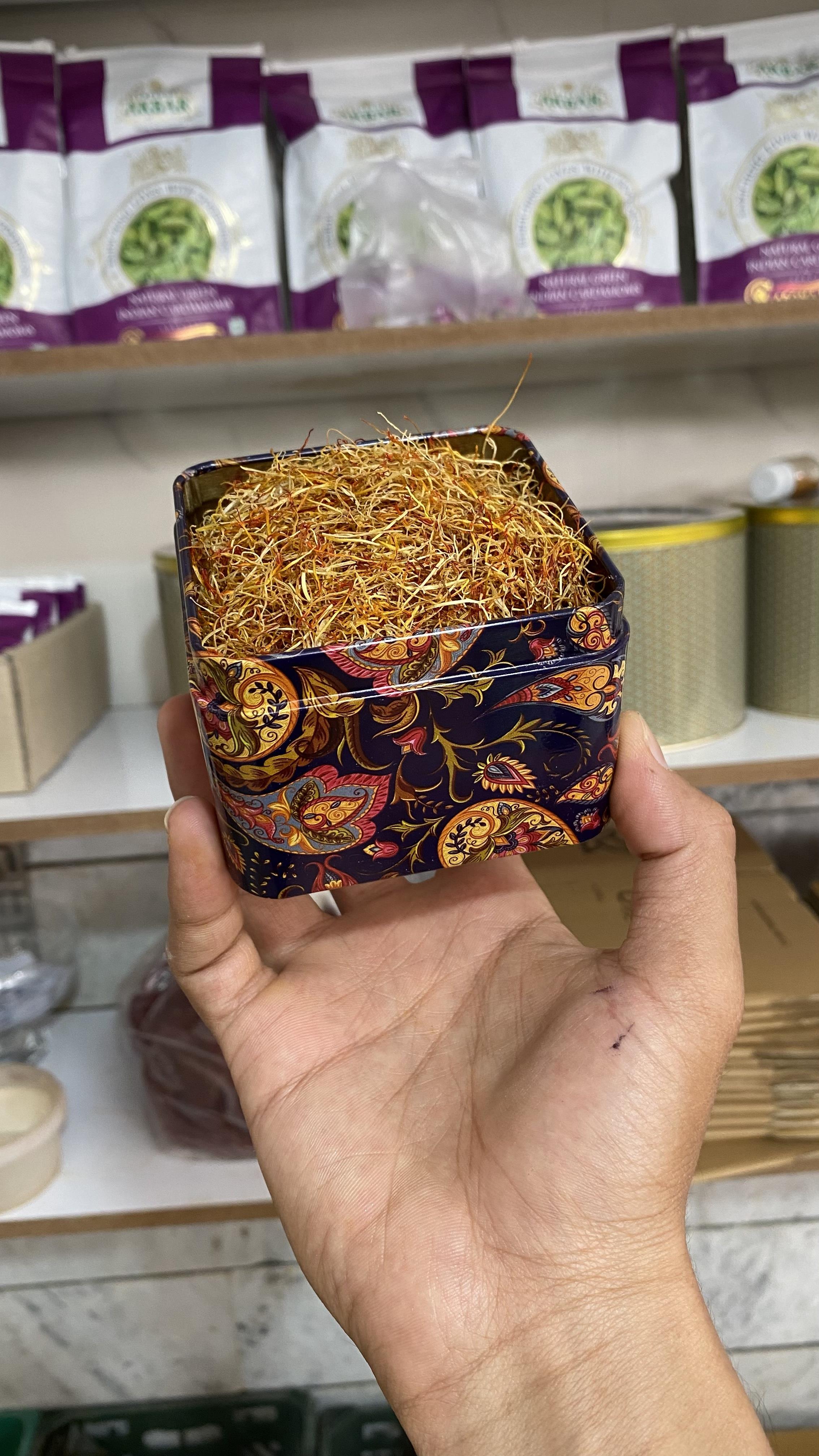  ریشه زعفران چهار مثقالی بسته بندی خاتم 