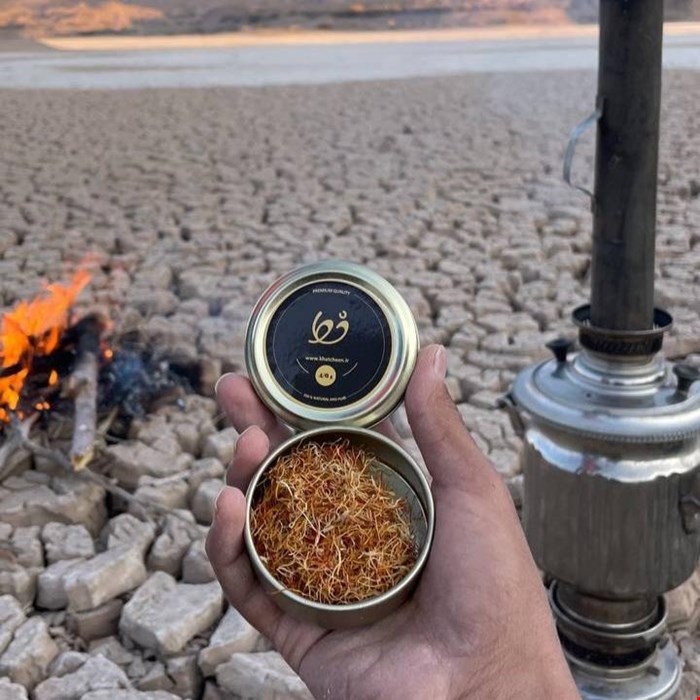 ریشه زعفران بسته بندی ۴ مثقالی خاتم